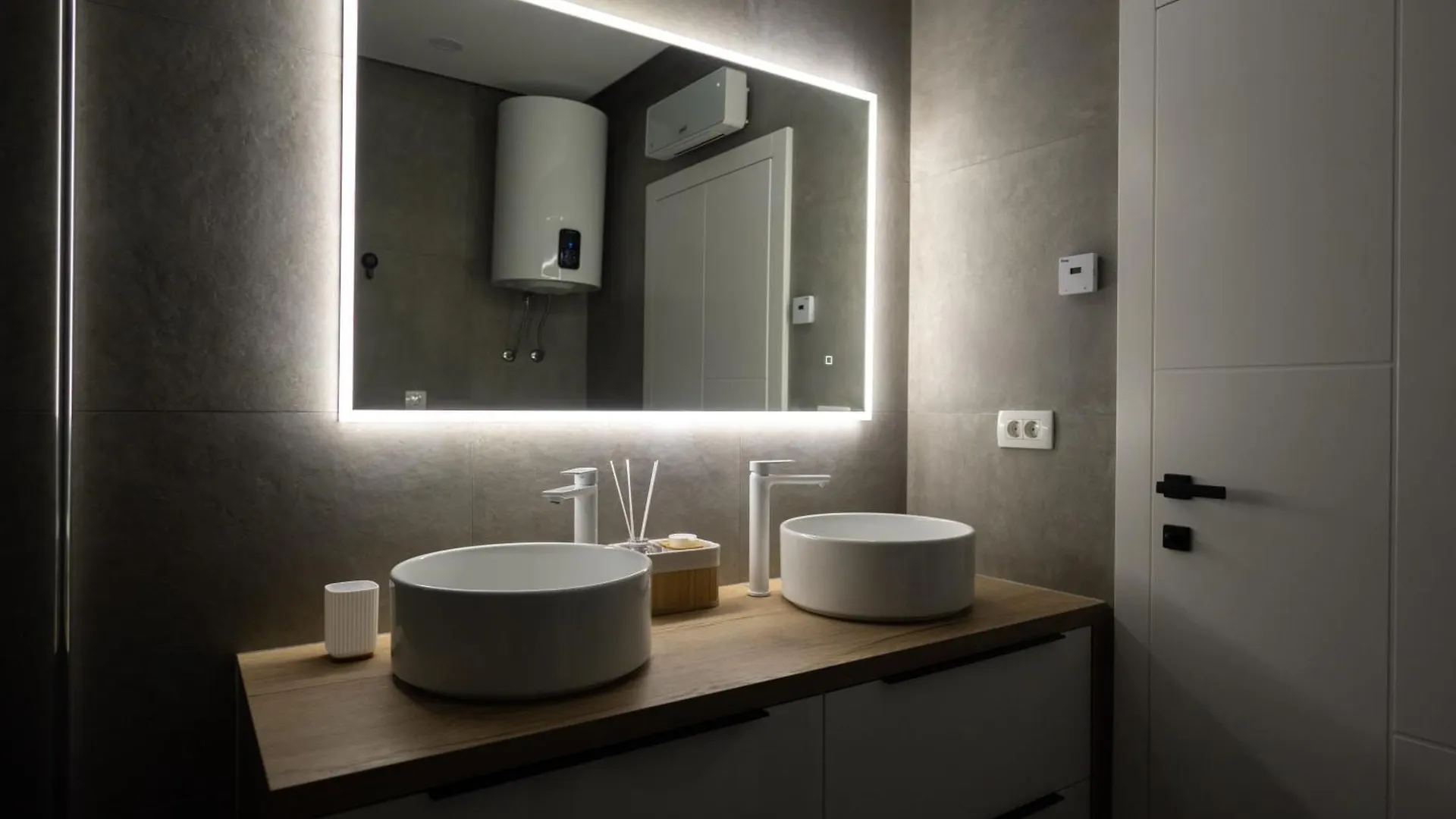 Apartment 88 - Private Heated Pool زادار